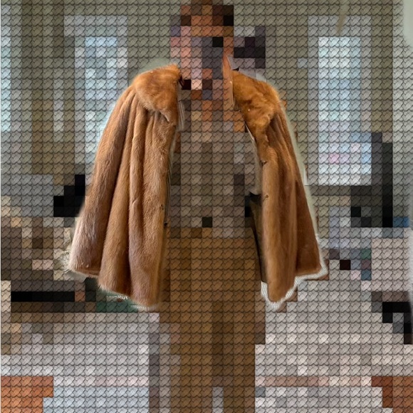 [SOLD] Vintage real mink fur coat size small - Picture 1 of 3